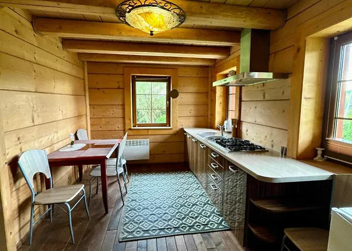 W Skale بيت للعطل *